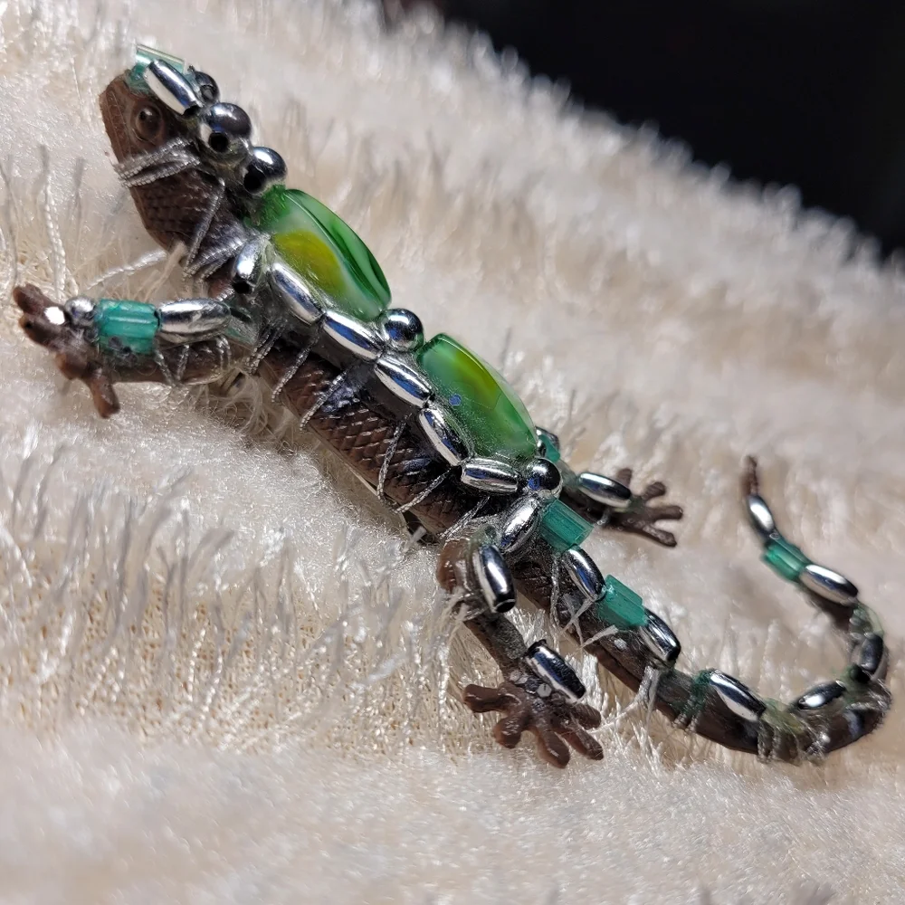 Unique Artisan Jeweled Lizard Brooch Transformer Style Hand crafted Beaded Gecko